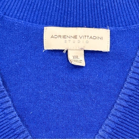Adrienne Vittadini Size XXL Royal Blue V-neck  Sweater - Picture 3 of 3